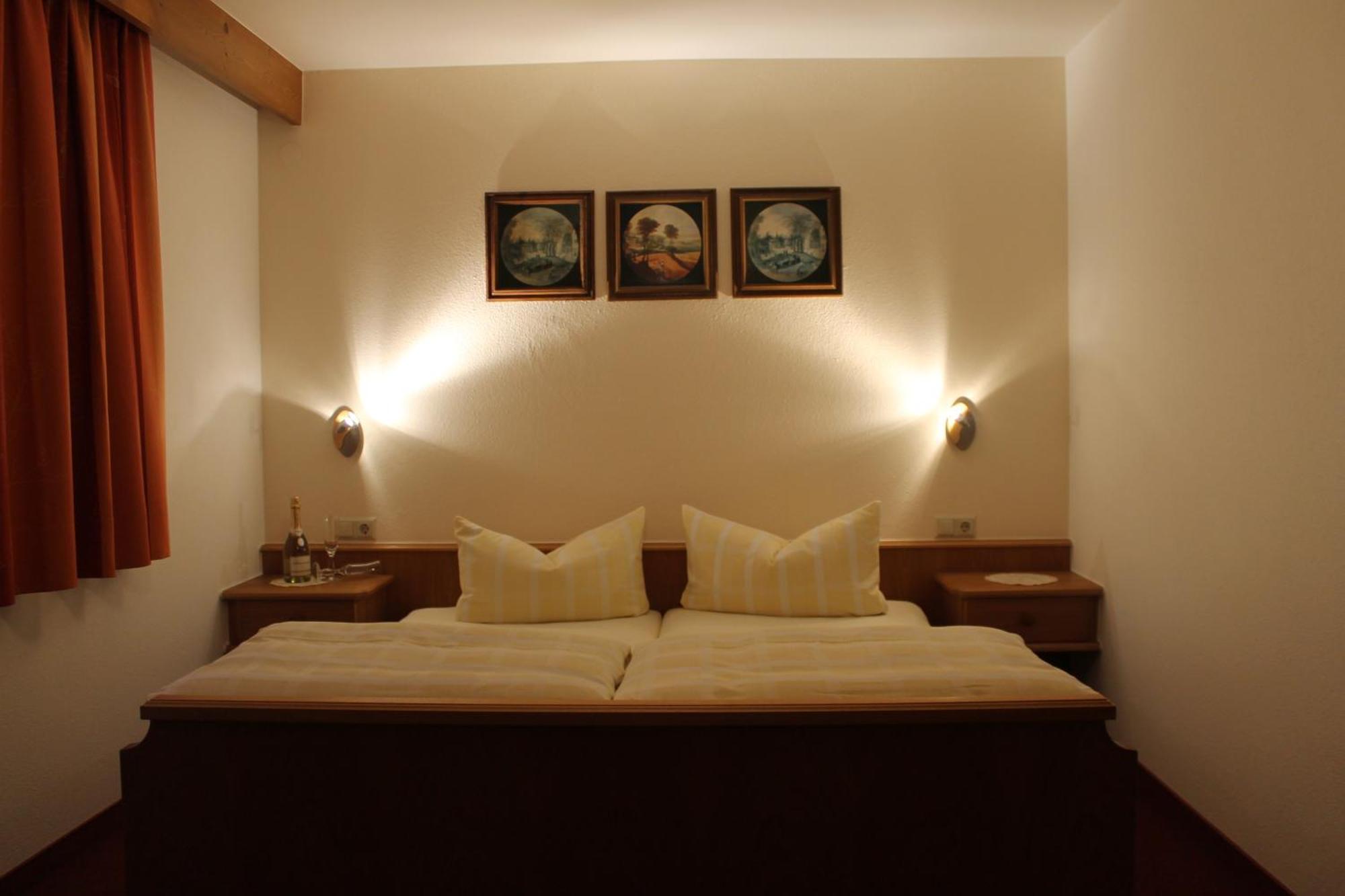 Appartements Zerzer Ried im Oberinntal Δωμάτιο φωτογραφία