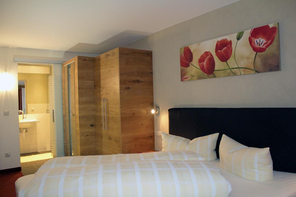 Appartements Zerzer Ried im Oberinntal Δωμάτιο φωτογραφία